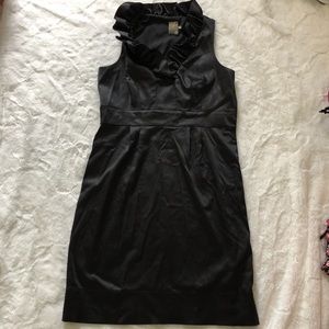 Taylor Ruffle Collar Dress